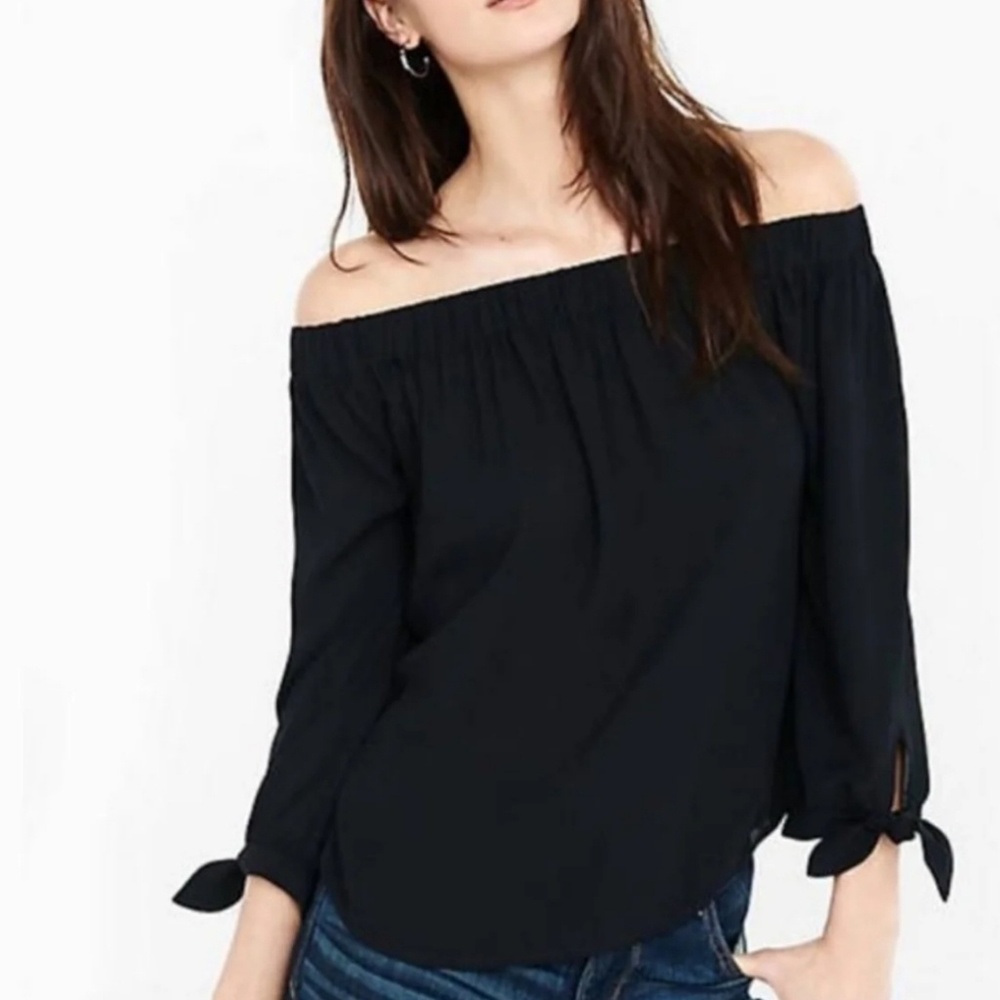 NWT express top in small